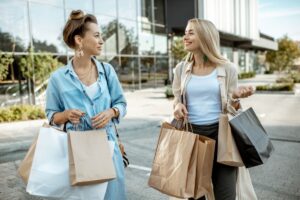 Torba na zakupy – materiałowa czy papierowa?