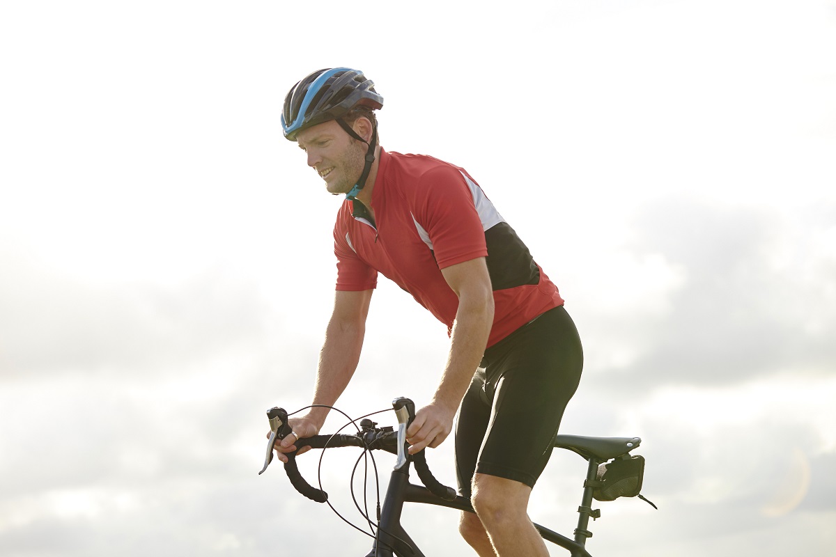 Spodenki rowerowe – czy jest to niezbędny element w wyposażeniu każdego rowerzysty?