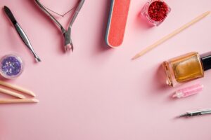 Jak wyposażyć swój salon kosmetyczny? Przegląd artykułów drogeryjnych