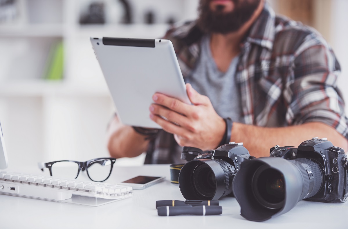 Jakie są korzyści z zamówienia zdjęć firmowych w Krakowie i jakie mogą one przynieść korzyści dla mojego biznesu