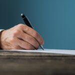 Kreatywność w naklejkach – drukuj własne wzory i ożywiaj przedmioty